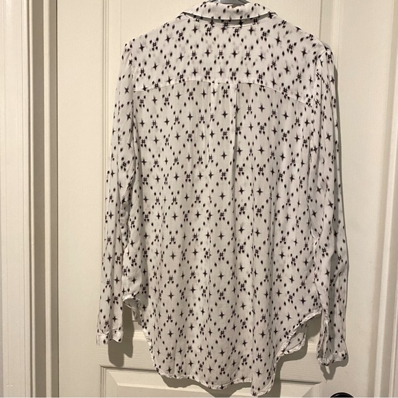 Anthropologie I Cloth & Stone Breezy Lightweight Hi-Lo Button Down Shirt - Picture 2 of 5